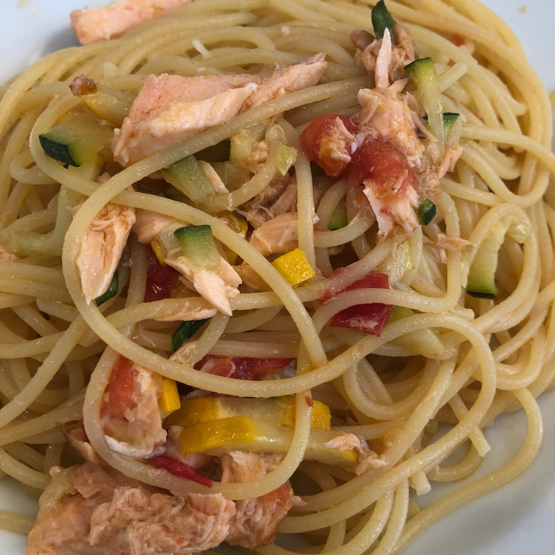 富士見マスとズッキーニのフレッシュトマトソースパスタ(イル バッティクオーレ （Il batticuore）)