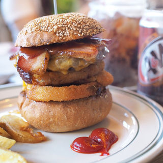 DIXIE BURGER(DAKOTA ・RUSTIC TABLE・)