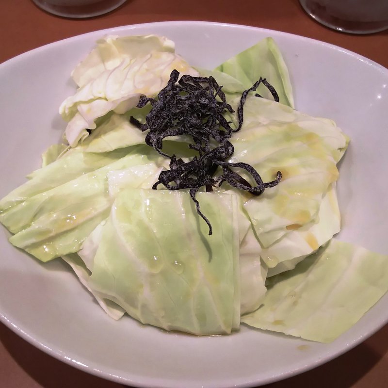 お通し（塩ダレキャベツ）(三代目 鳥メロ 元住吉西口店)