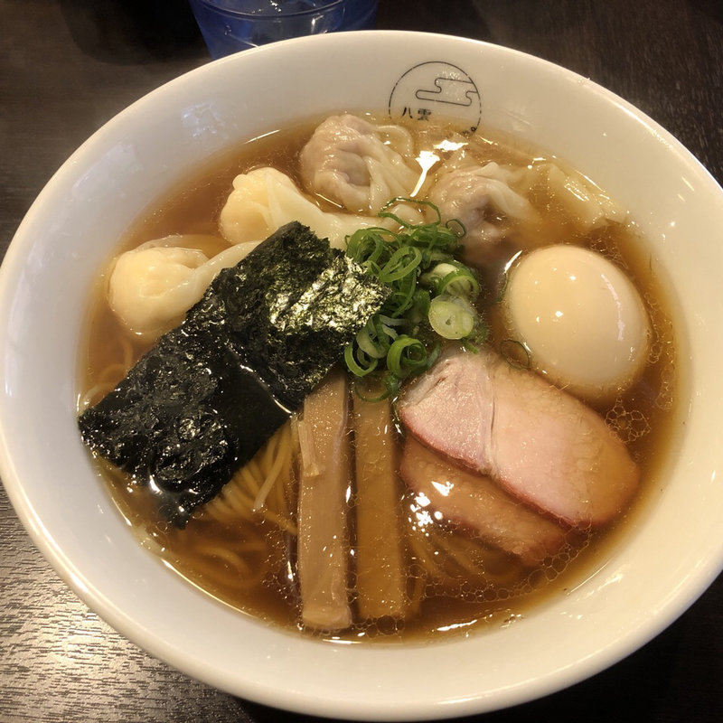 特製ワンタン麺(黒)(支那そば 八雲 （しなそば やくも）)