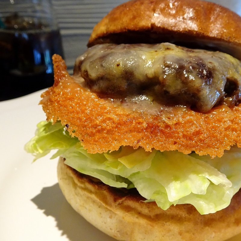 ツインチーズバーガー(だるま珈琲)