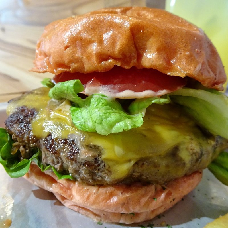 チーズバーガーセット(アロハ フードホール ショウギ)