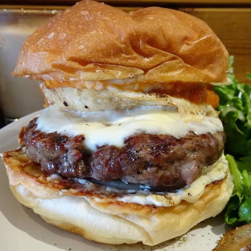 バーベキューチーズバーガー(ビーチ ヒル フード ワークス （Beach Hill Food Works）)