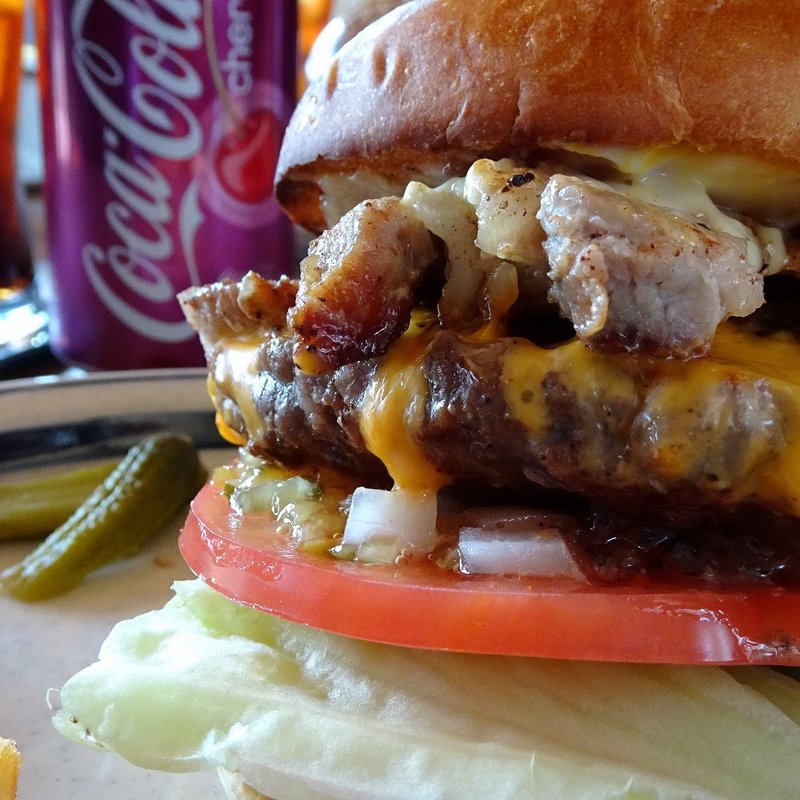 チーズバーガー＋ベーコン(キングス エイト ダイナー  （King's 8 Diner）)