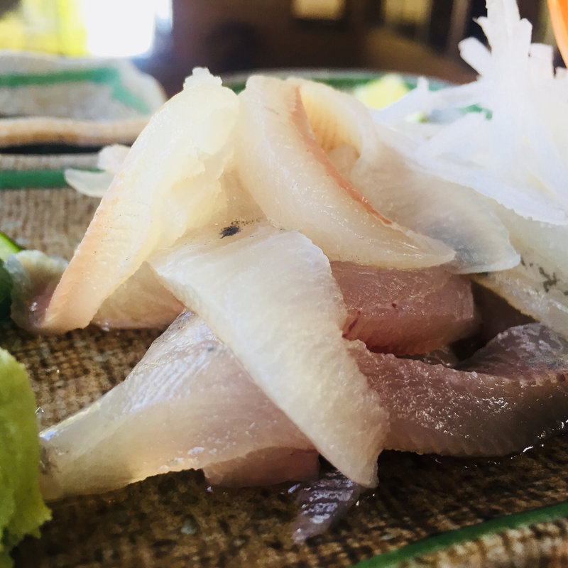 活け鮎の刺身(鮎料理 やなもと)