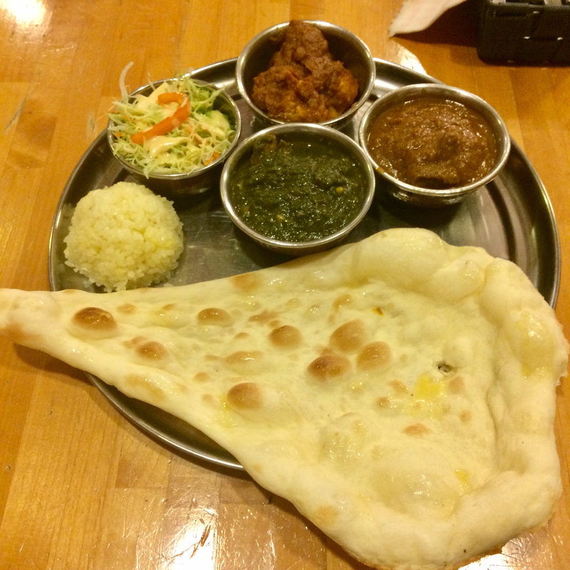 3 カレーセット(ガンディーマハル)