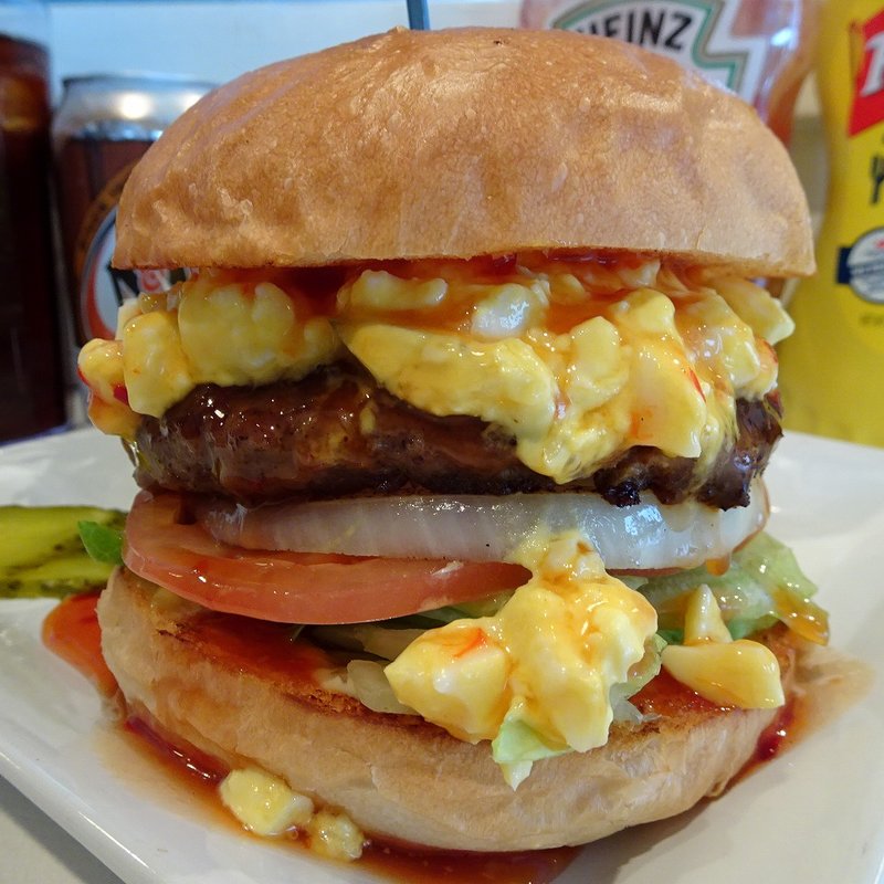 タルタルスウィートチリバーガー（1S）(エルアダイナーコウベ （ELUA DINER -KOBE-）)