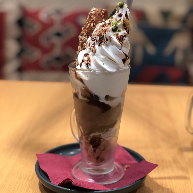 チョコレートグレインナッツサンデー(マーファカフェ ザ・コーヒースタンド )