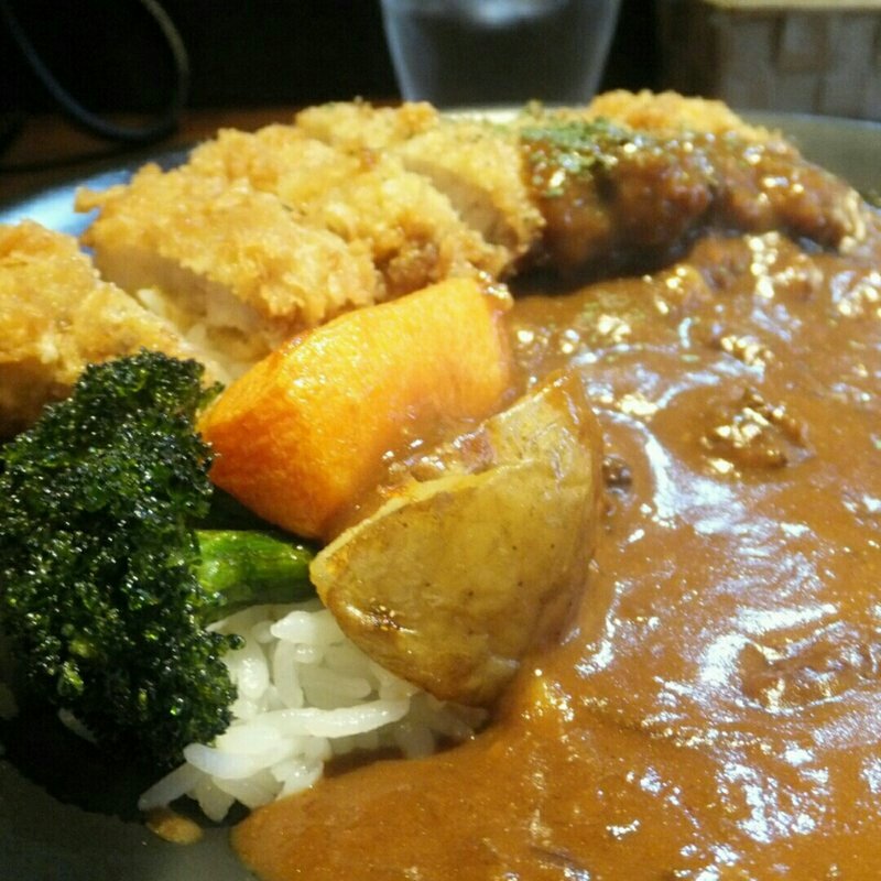 オリーブオイルで揚げたカツカレー(E-itou Curry(エイトカリー))