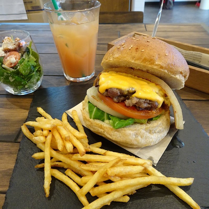 ハンバーガーランチセット＋ベーコン＋チーズ(のろし)