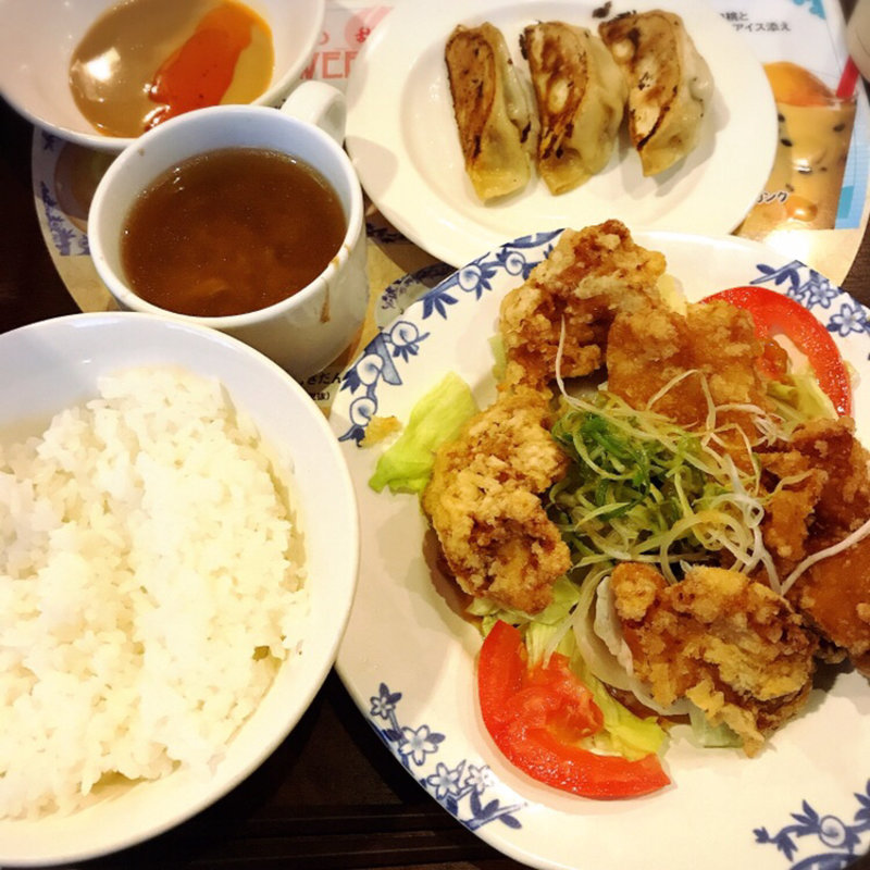 2種ソースで仕上げた大判油淋鶏定食(バーミヤン 品川グランドコモンズ店)