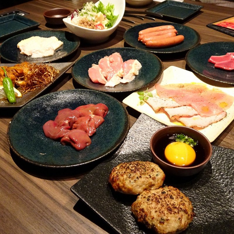 阿波尾鶏　とり焼き・とり鍋　食べ放題(国産牛焼肉食べ放題 あぶりや 阪急梅田店)