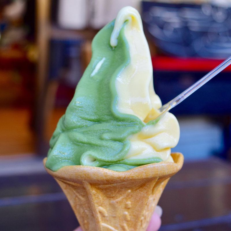 抹茶と川越イモのミックスソフトクリーム(翠扇亭)