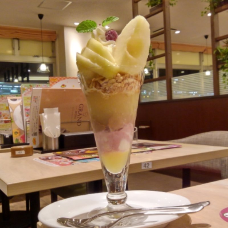 洋梨のパフェ(デニーズ 亀有駅前店 )