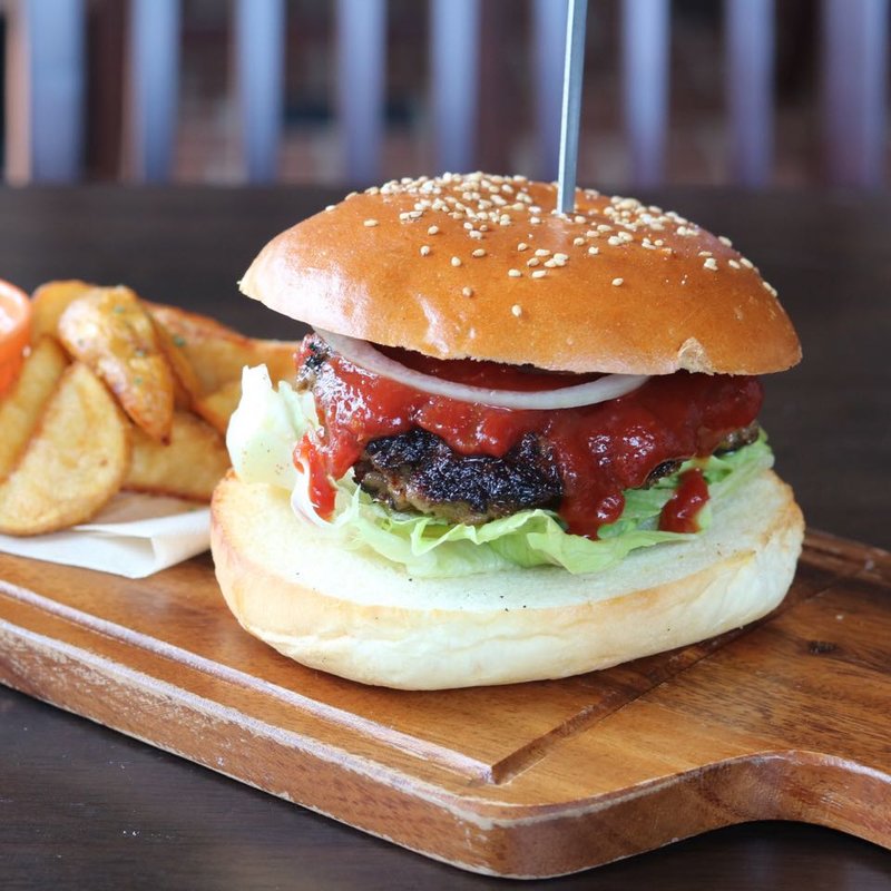 知多牛バーガー(ペニンシュラバーガー)