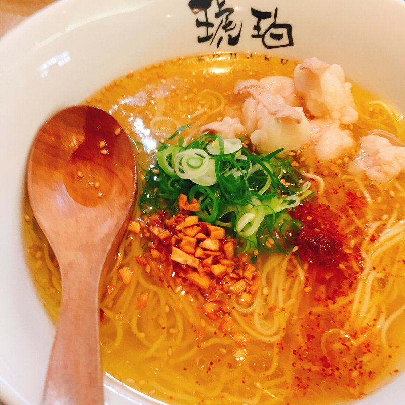 塩モツそば(醤油そば 琥珀)