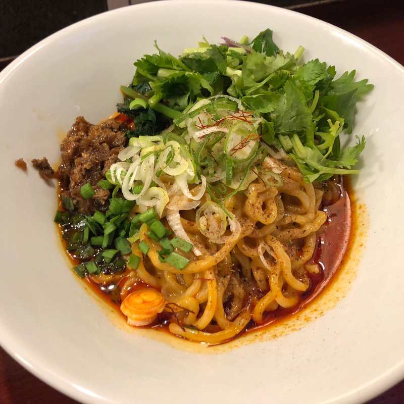 汁無し担々麺パクチートッピング(noodles house 錦鯉)