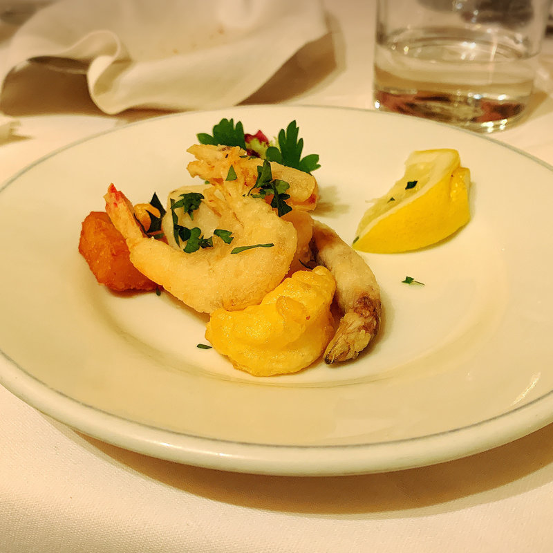 魚介類のフリット(トラットリア シチリアーナ・ドンチッチョ)