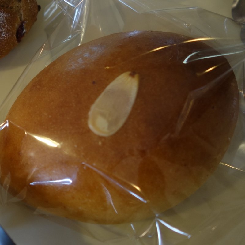 クリームパン(ＢＡＫＥＲＹ・ＨＡＲＥ)