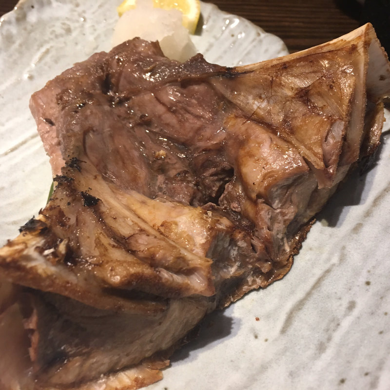 まぐろアゴ肉塩焼き(さかなや 市場食堂)
