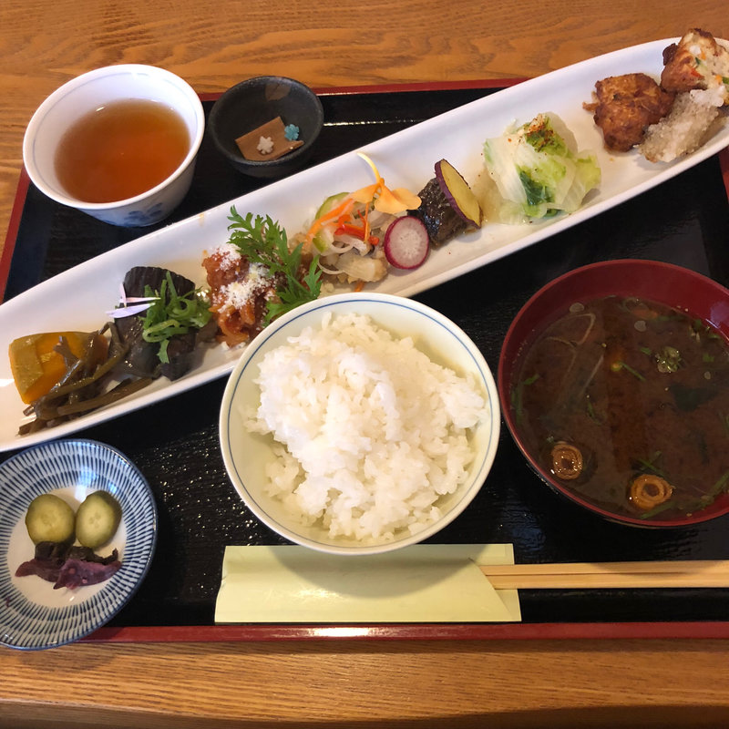 創作おばんざいの盛り合わせ膳(Jo-Jo （ジョージョー）)