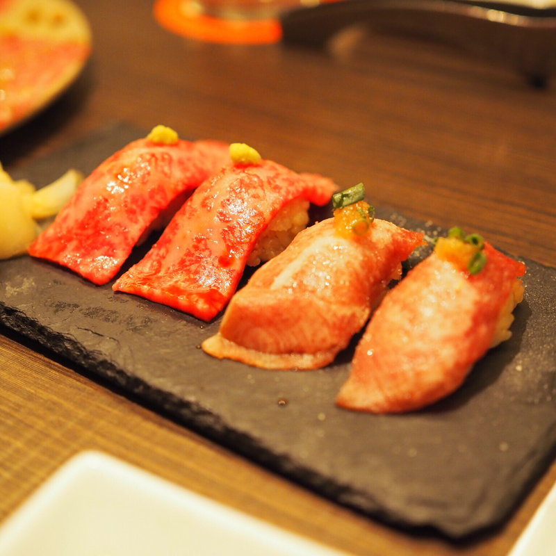 和牛の握り寿司(原宿焼肉 KINTAN)