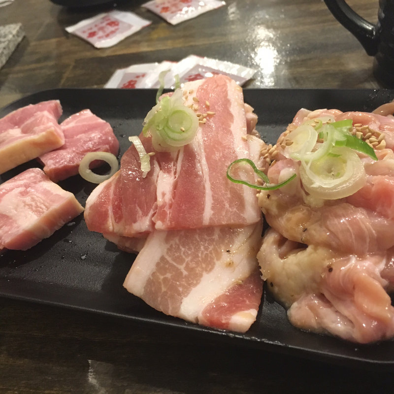 食べ放題の最初のつきだし(七輪焼肉 安安 札幌南三条店)