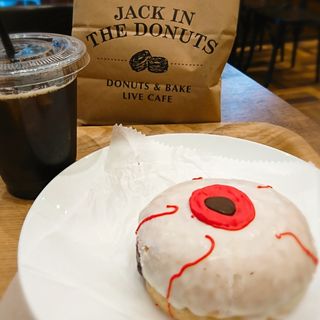 恐怖の目だまドーナツ、アイスコーヒー(jackinthedonuts)