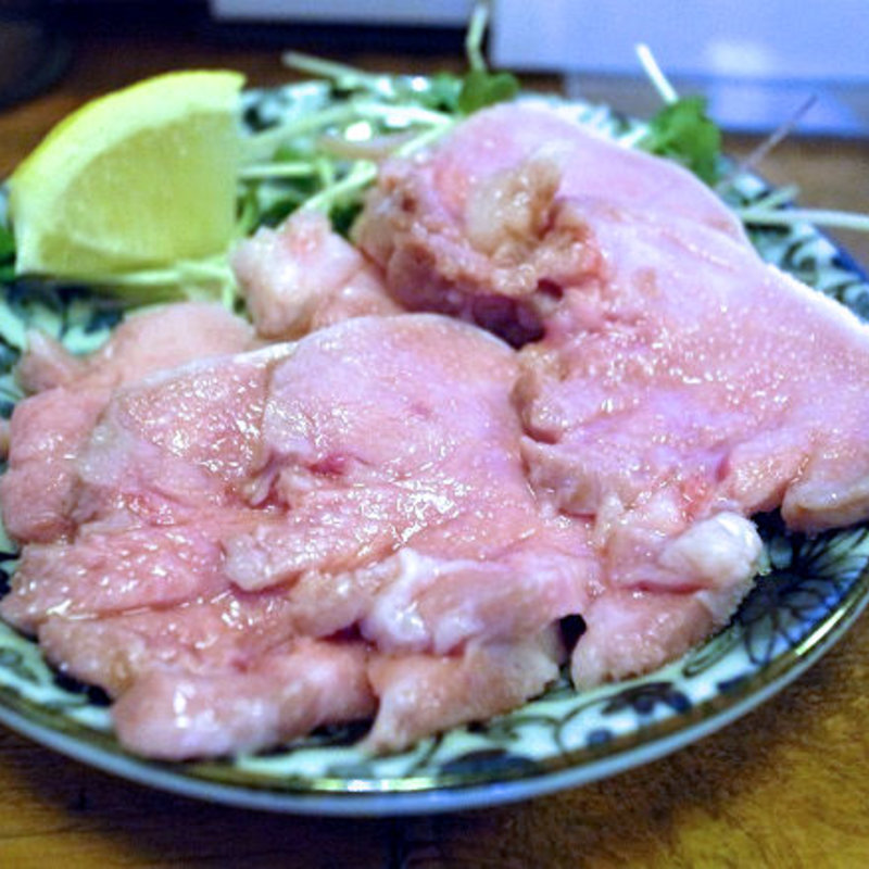 タン刺し(大衆酒場コグマヤ)