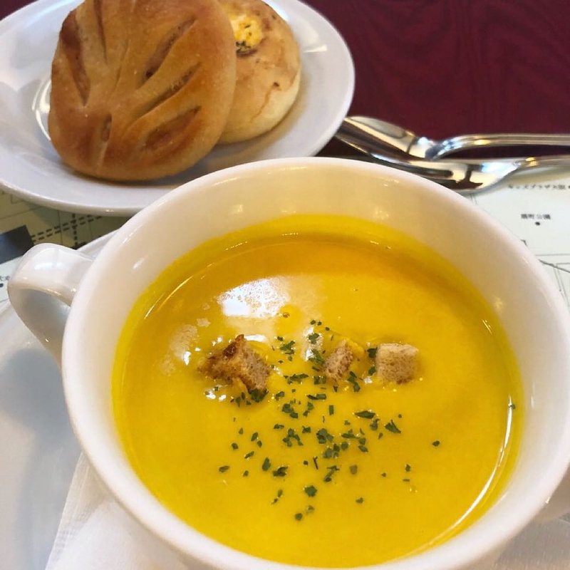 かぼちゃのポタージュ(ロビンソン 烏丸 （Boulangerie cafe dining Robinson）)