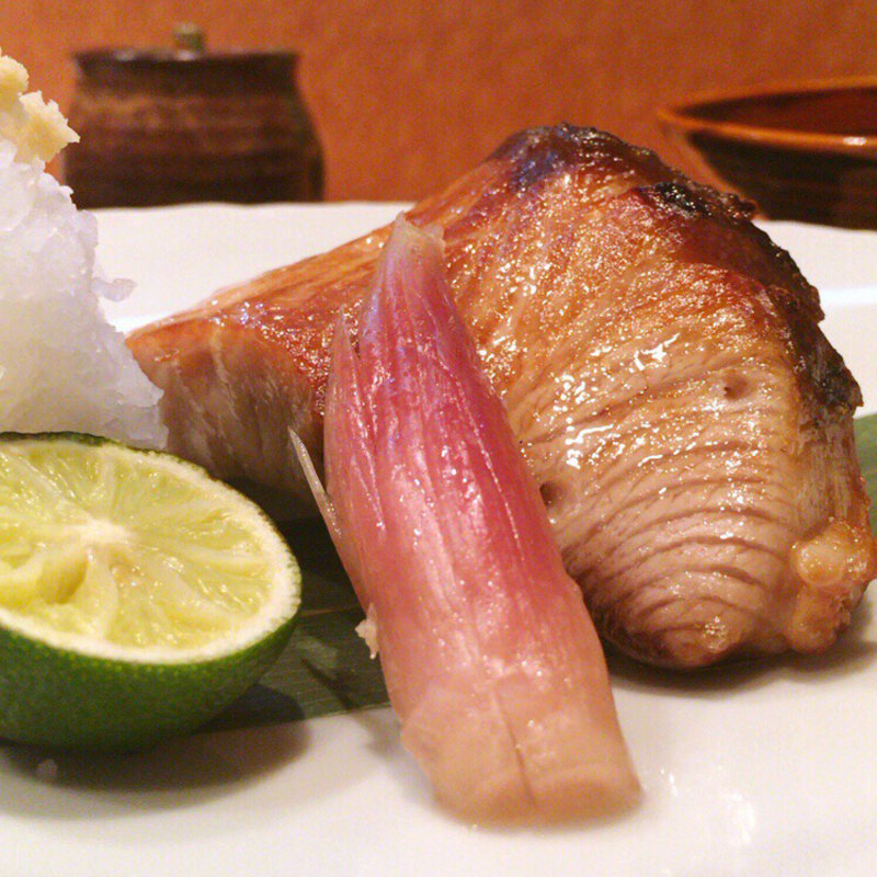 天然ぶりの塩焼き(いわ月 （イワヅキ）)