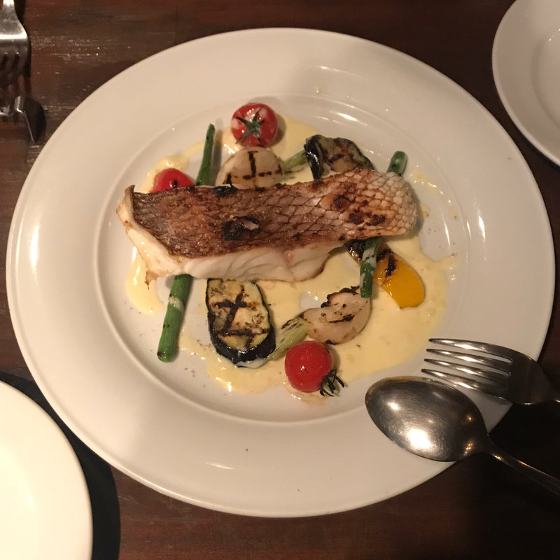 白身魚の炭焼き(ビストロ ハッチ)