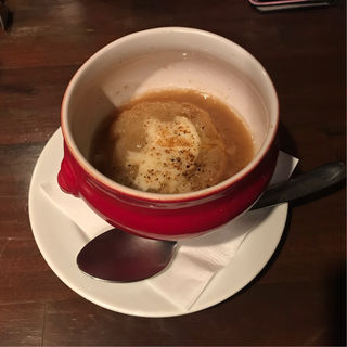 オニオングラタンスープ(ビストロ ハッチ)