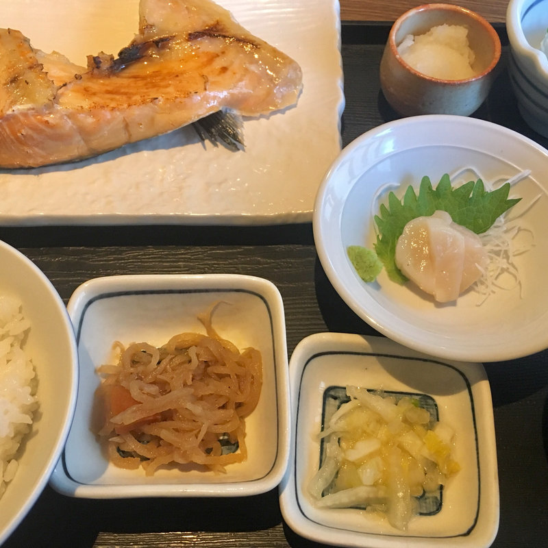 サケカマ塩焼き(魚可津)
