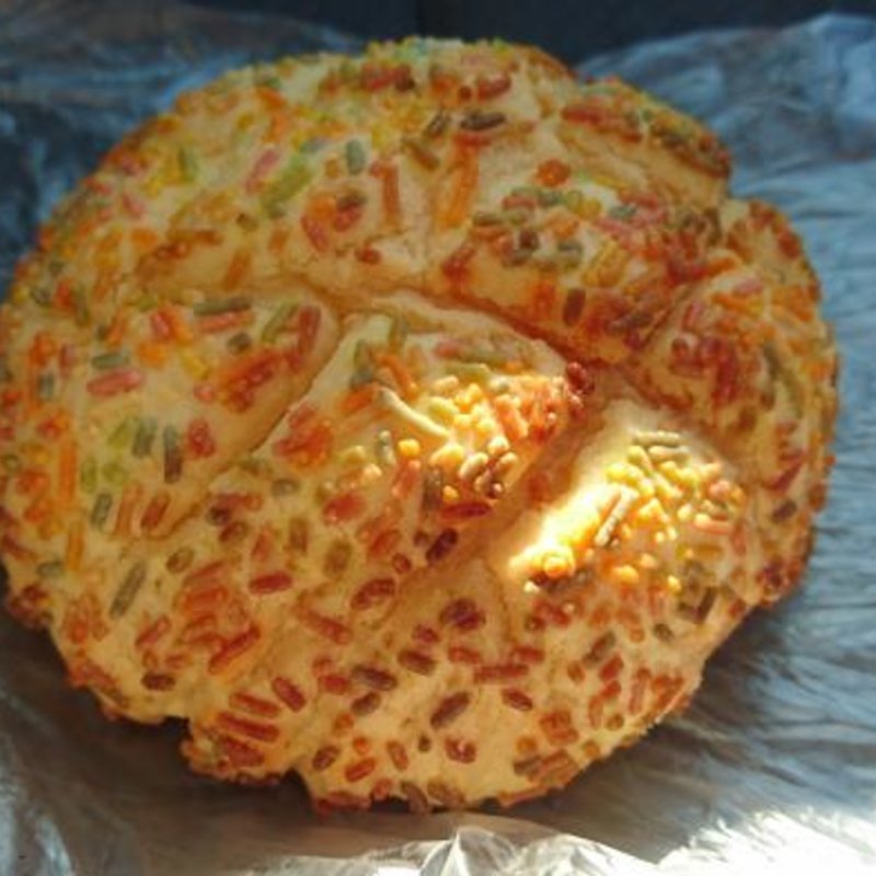 カラフルなメロンパン(道の駅 常陸大宮 かわプラザ )