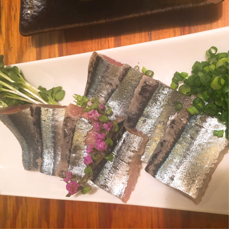 さんま刺し(立ち飲み ますらお)