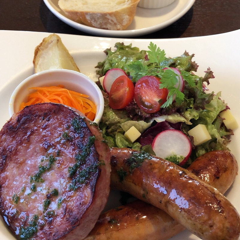 どろぶたソーセージ(グラッシェル 表参道店)