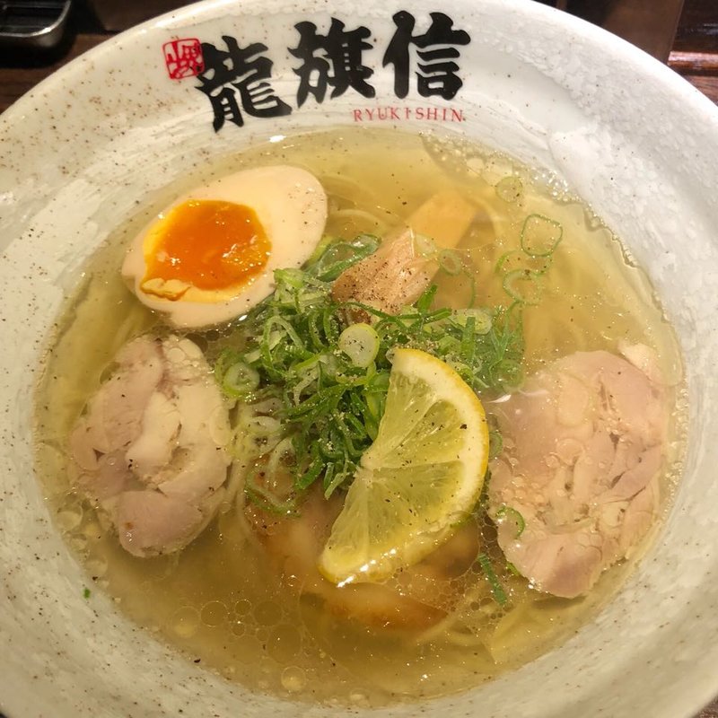 【限定】鶏と鴨出汁の塩そば(龍旗信 大阪堺本店 （りゅうきしん）)