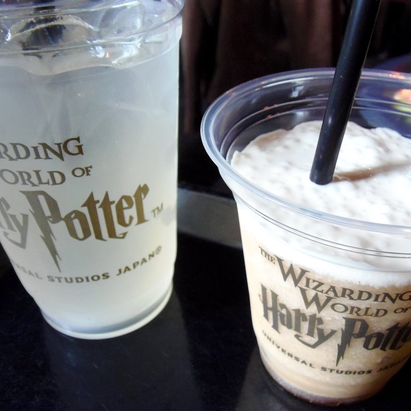 フローズンバタービール(三本の箒 （THREE　BROOMSTICKS）)