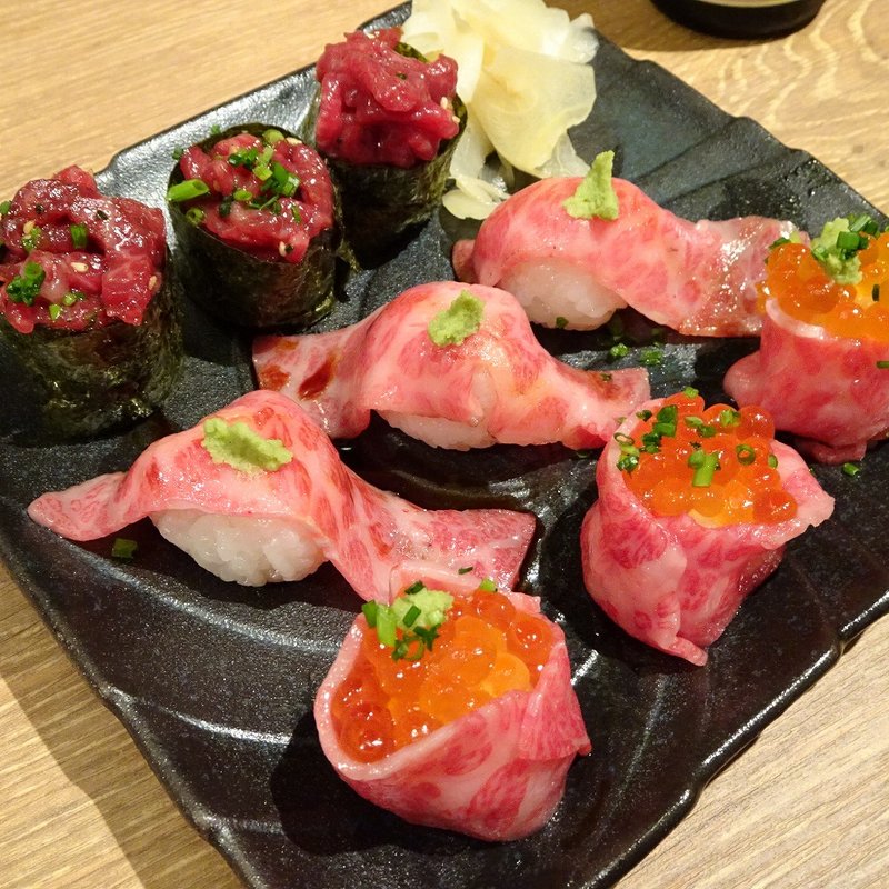 肉寿司三種盛り(黒毛和牛まるごと一頭買い焼肉 道頓堀みつる 心斎橋店)