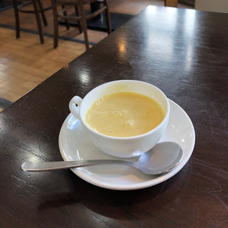 コーンスープ(洋食屋 カトリーナ)