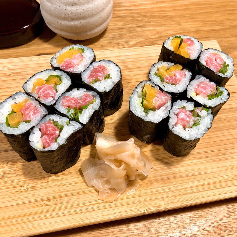 トロたく巻きとネギトロ巻き(白金 よこ山)