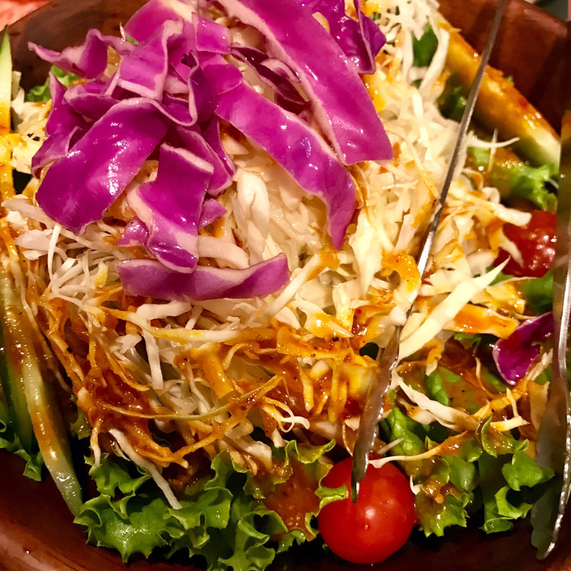 サラダ(一頭買焼肉・ホルモン 醍醐 王子本店)