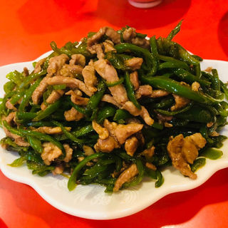 青椒肉絲(中華料理 白龍(ハクリュウ))