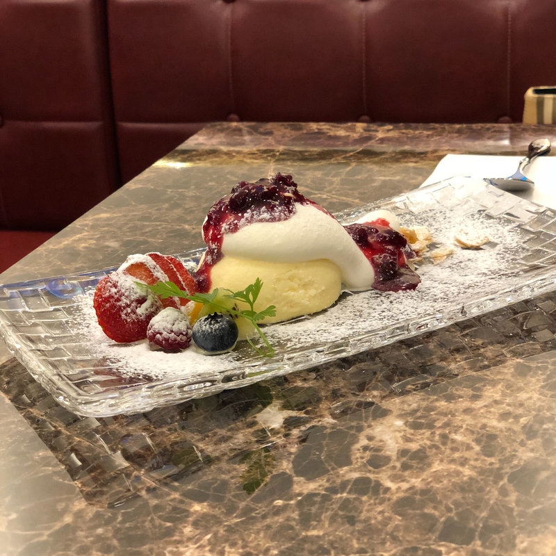 ランゴ・フロマージュ(パティスリー ピエール プレシュウズ 伏見店)