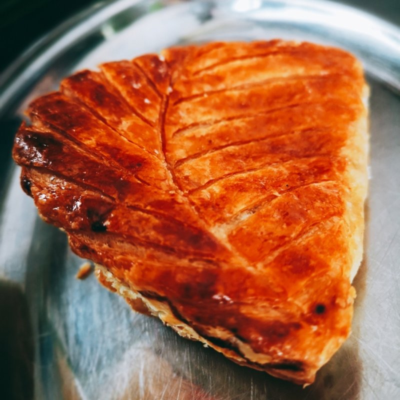 林檎のパン(ラトリエ ドゥ ジョエル・ロブション)