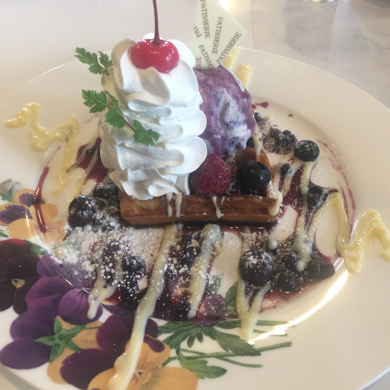 ブルーべリーカスタードワッフル(カフェ・ド・ブルー （Cafe de Blue）)