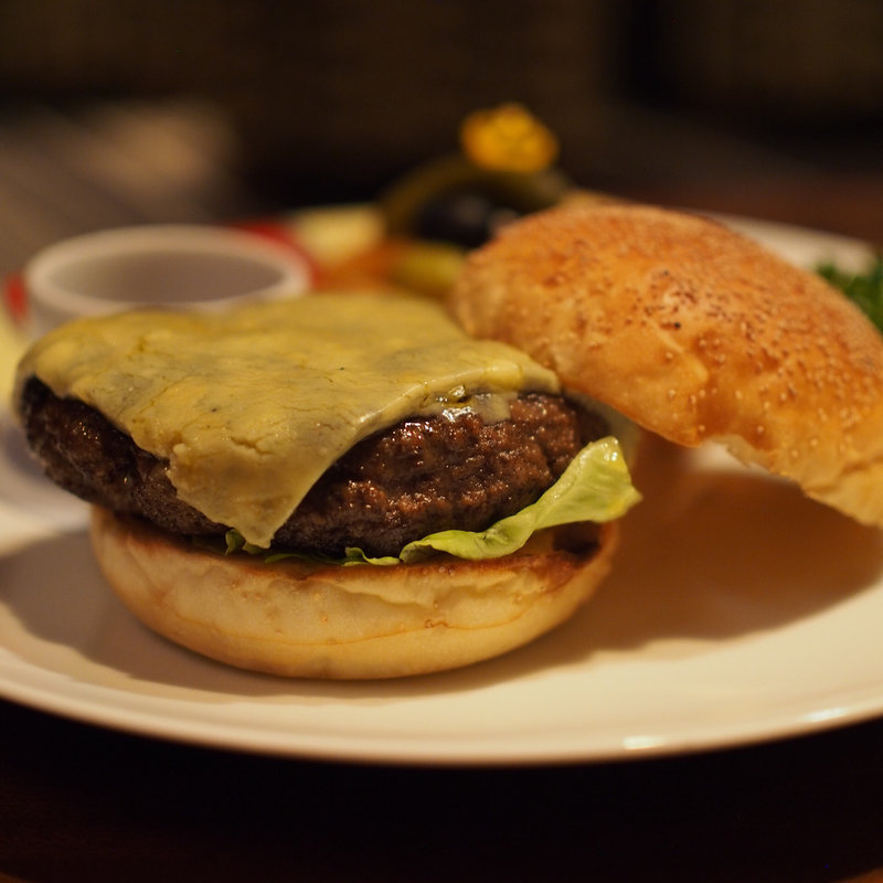 スティルトンチーズバーガー(フライングトマトカフェ )