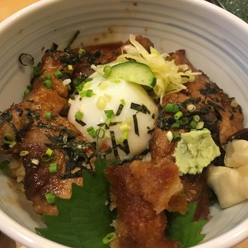 本まぐろほほ肉炙り丼(大黒寿し)
