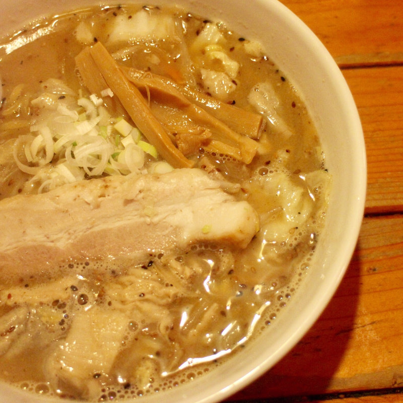 味噌ホルモンラーメン(ラーメンだるま亭 )